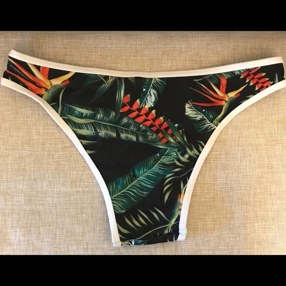 Last 1! 🍃Leaf print piped black bikini - Picture 5 of 5